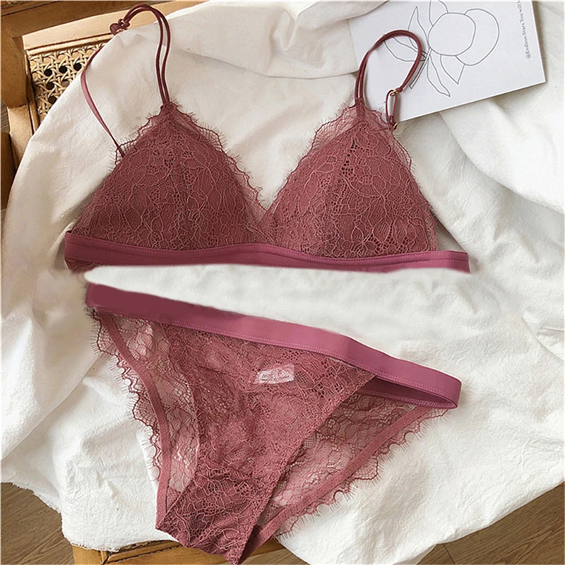 

Ladies French Lace Bra Women Sexy Triangle Cup Bras Deep V Wireless Soft Thin Seamless Bra Stylish Patchwork Lace Set For Femme