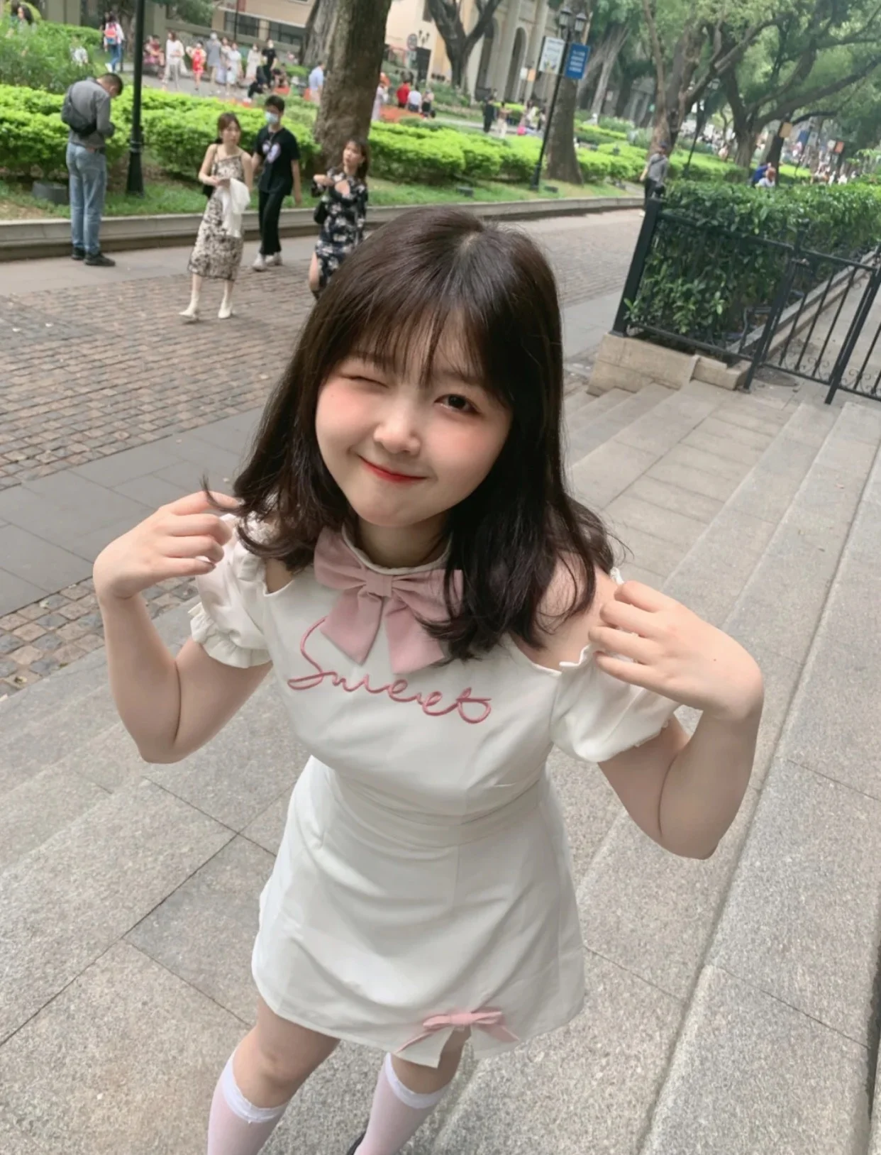 Красивое Летнее приталенное платье с бантом | Женская одежда