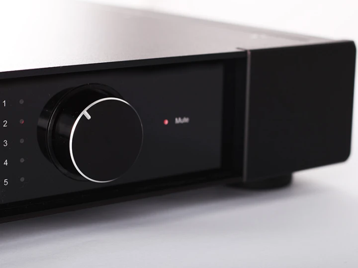 

Brand new licensed rega gentleman elex-r Allie r Ellis r power amplifier