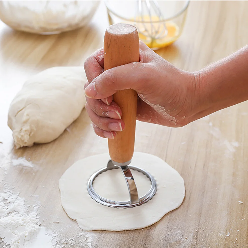 6.5cm Round Jagged edge Pastry Maker Dumpling Wrapper Cutter Ravioli Stamp Pasta Molding Press With Wood Handle Kitchen Tools |
