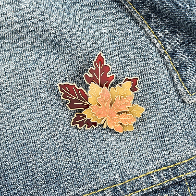 

Golden Maple Leaf Enamel Pins Multilayer Leaf Brooches for Women Backpacks Lapel Pin Badge Plant Jewelry Gift 2021 Wholesale