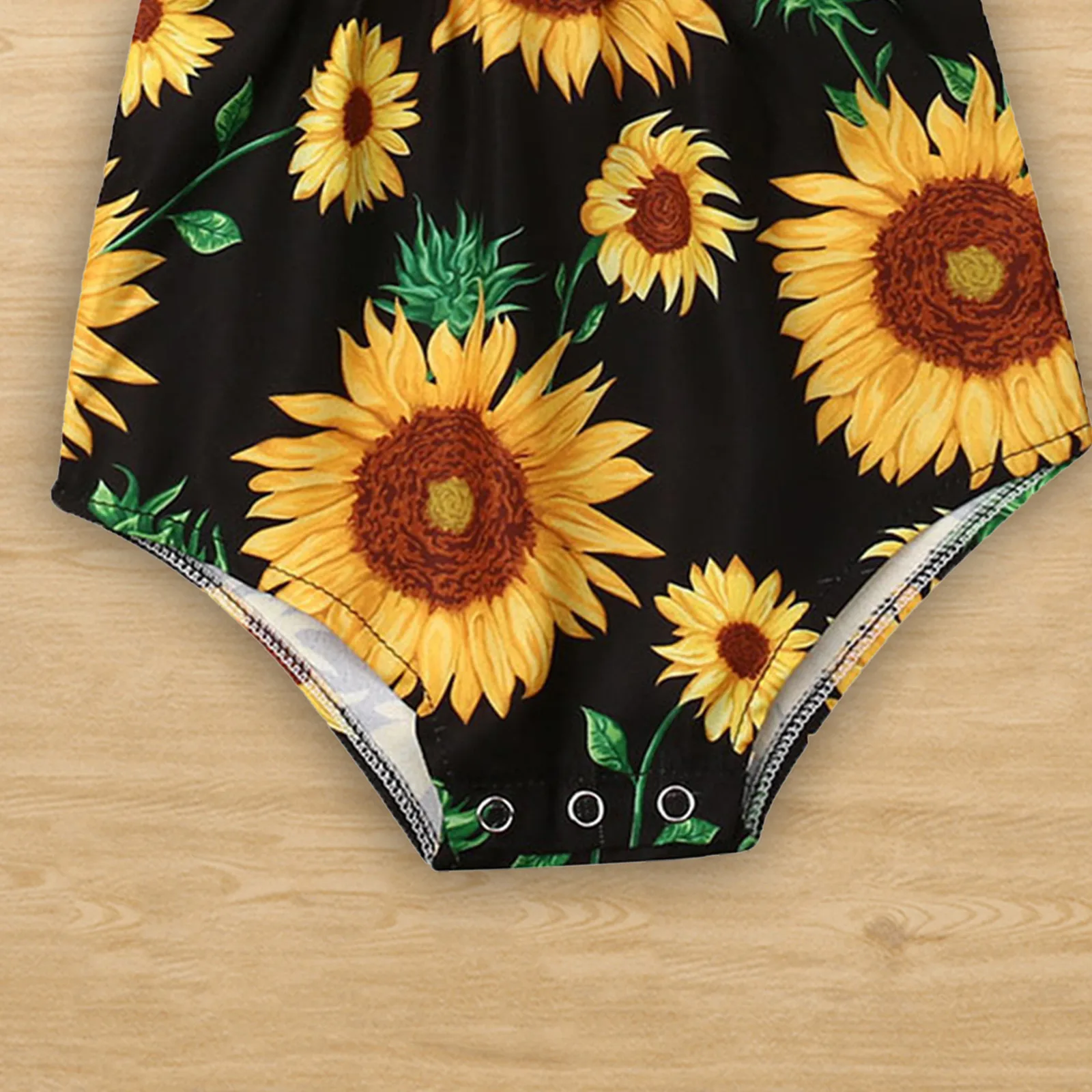 

Baby Girls Flying Sleeves Sunflower Sunflower Flower Print Jumpsuit Romper Fashion Casual And Comfortable Bodysuit Outfits