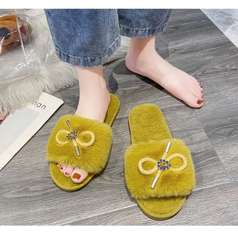 autumn and Winter Ladies Cotton Slippers Fashionable and Comfortable Women's Slippers Furry Women's Slippers Simple Slippers