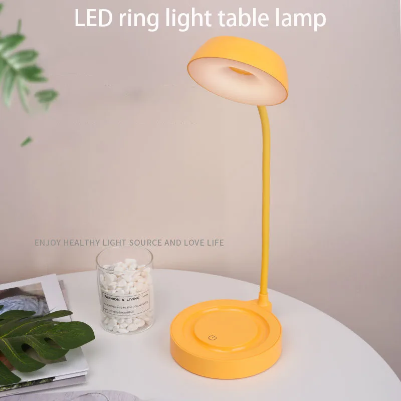 

Студенческая Светодиодная настольная лампа для чтения с сенсорным затемнением, прикроватный светильник с USB-зарядкой и разъемом для спальн...