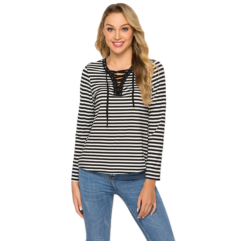 Модная женская футболка с повязкой белая черная полосатая цветная коротким