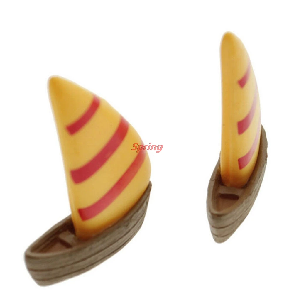 

New Resin Crafts MSailboat Boats Model Figures Toys Terrariums DIY Accessories Beach Landscape Micro Garden Decoration Ornaments