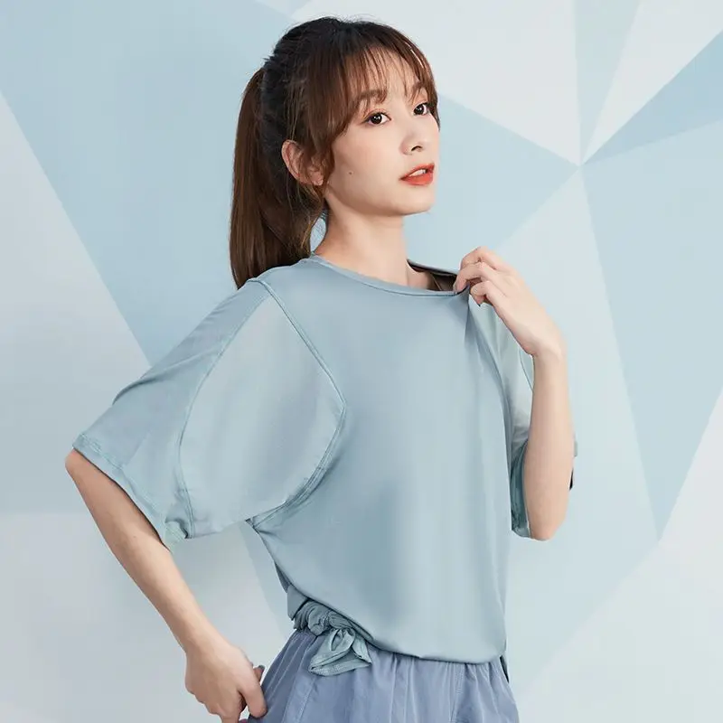 

Женская футболка с коротким рукавом и круглым вырезом, свободного покроя