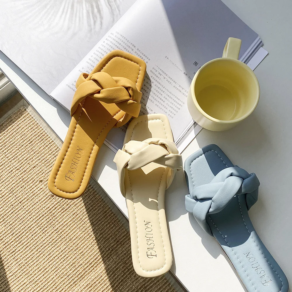 

2021 Summer New Woven Net Red Slippers Female Small Fresh Flat Bottom Korean Fashion Lady Slippers