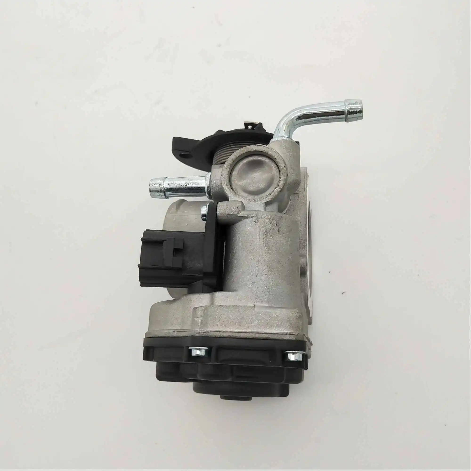 

96253560 High quality Throttle Body For Daewoo Nubira (J150) Daewoo Tacuma (U100) Ch-evrolet Rezzo (U100)