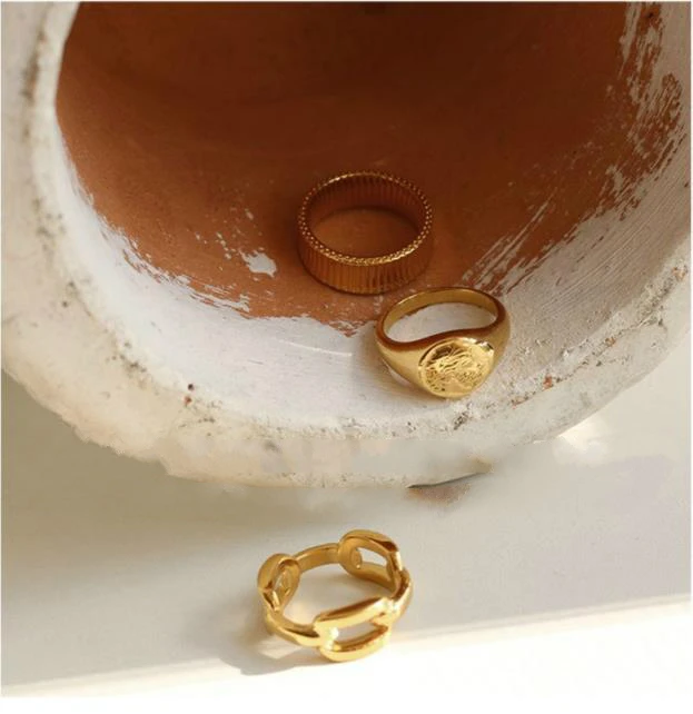 

Creative Couple Ring Sets Portrait Chain Plated 18k Gold Men's Rings on Finger 2021 Trend Stainless Steel Jewelry for Women