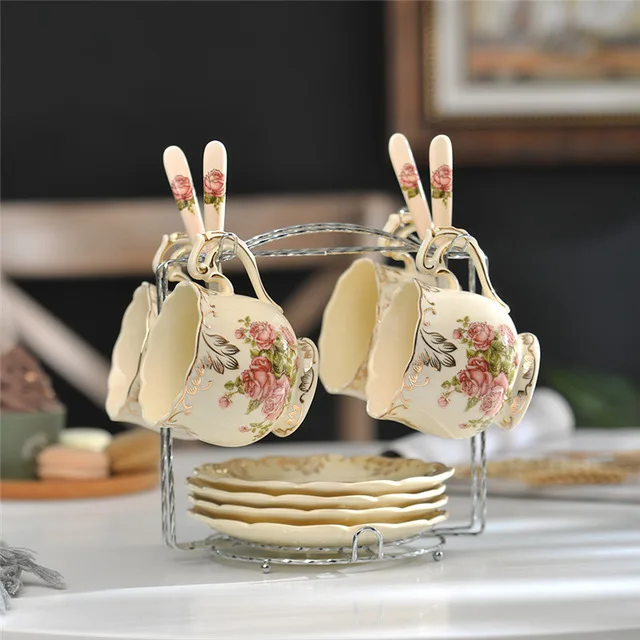 4 Cup with holds Британский изящный фарфоровый набор кофейных чашек цвета слоновой кости, набор керамических чайных чашек, аксессуары для украшения дома, свадебные подарки - Цвет: 4 Cup with holds