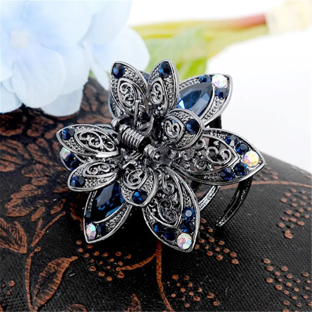 

Women Gorgeous Rhinestones Small Flower Hair Claw Clips Metal Crystals Hairpins Hair Accessories for Girl Headdress Ornament