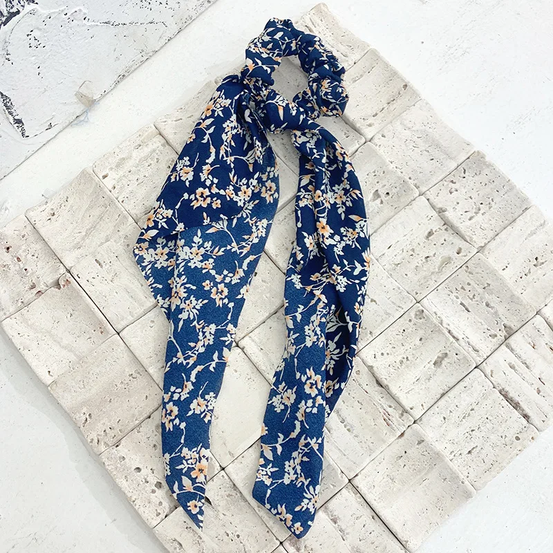 Атласная лента для волос с бантом принтом |