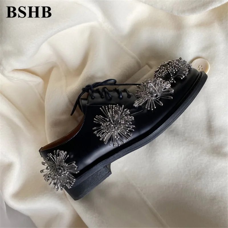 

Women's Shoes Fireworks Oxfords Round Toe Shoes For Women 2020 Fashion Shallow Genuine Leather Shoes Lace Up Metal Flower Punks