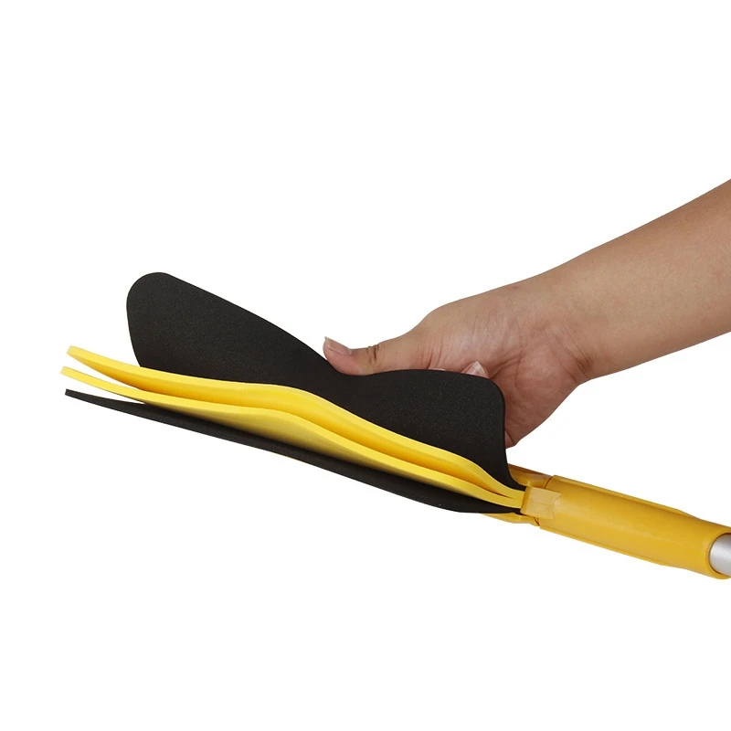 

Retractable detachable and easy to store snow shovel for automobile Auto Care Retractable Extendable Telescoping Snow Brush