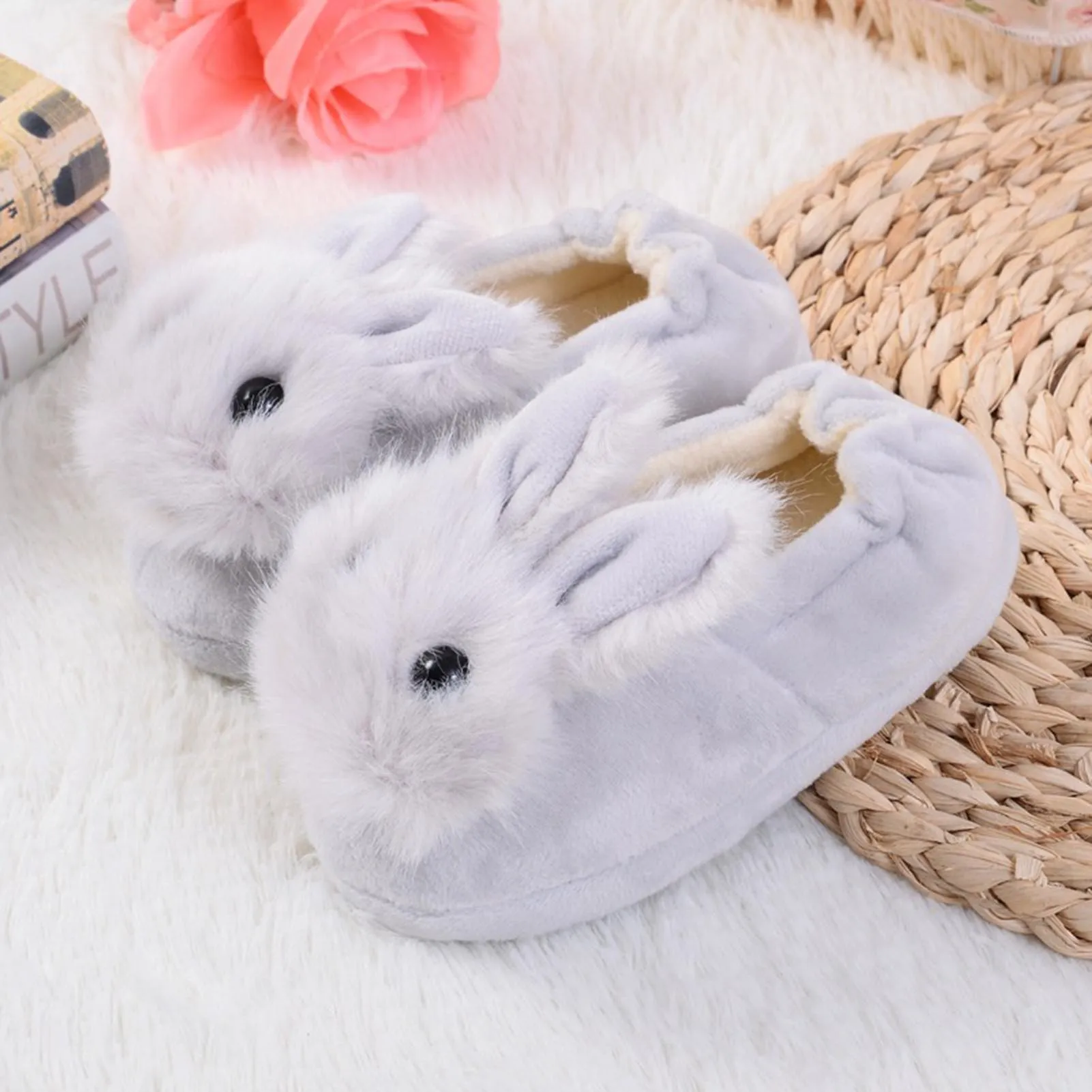 

Autumn Winter Comfortable Convenient Practical Stylish Multi-occcasional Children Cartoon Rabbit Plush Slippers Warm Non-slip Ho