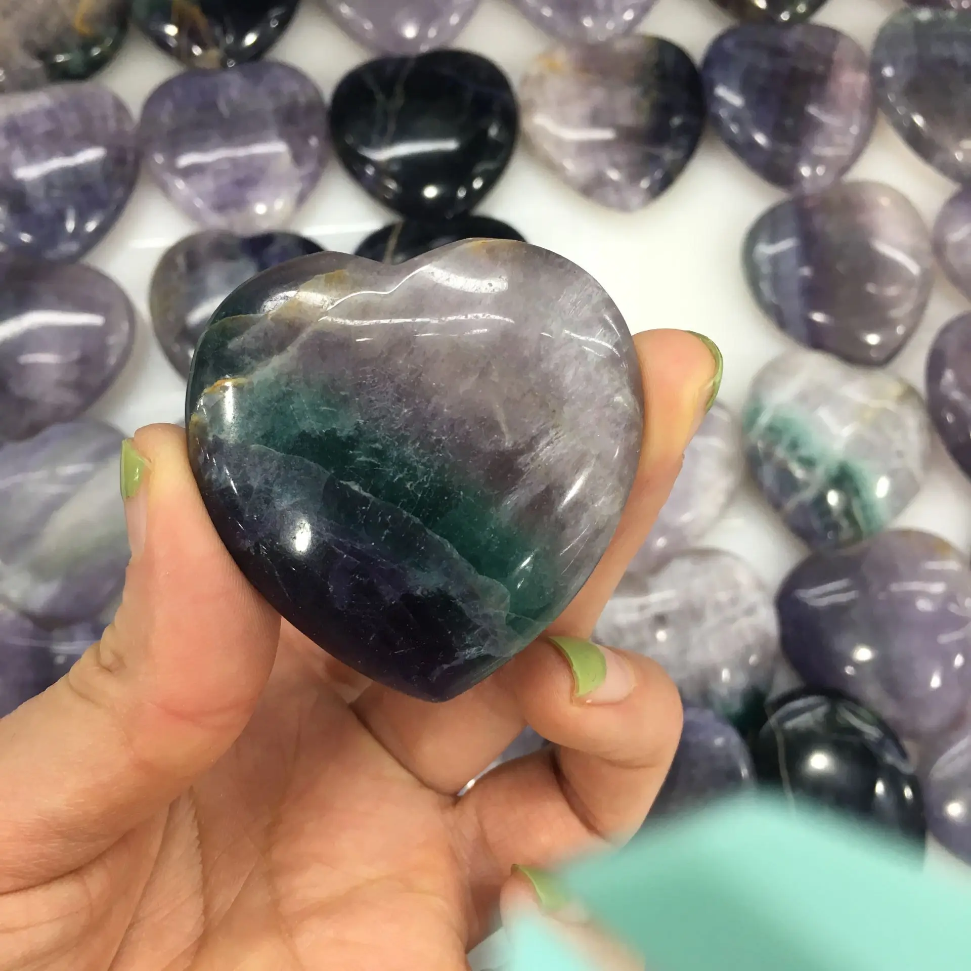 

50mm Natural Rainbow Fluorite heart Crystal Palm Stone Healing Spiritual Energy Crystals Palmstone Home Crafts