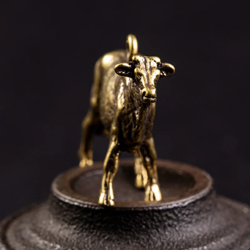 Маленький кулон в виде китайского знака зодиака и быка латунный брелок