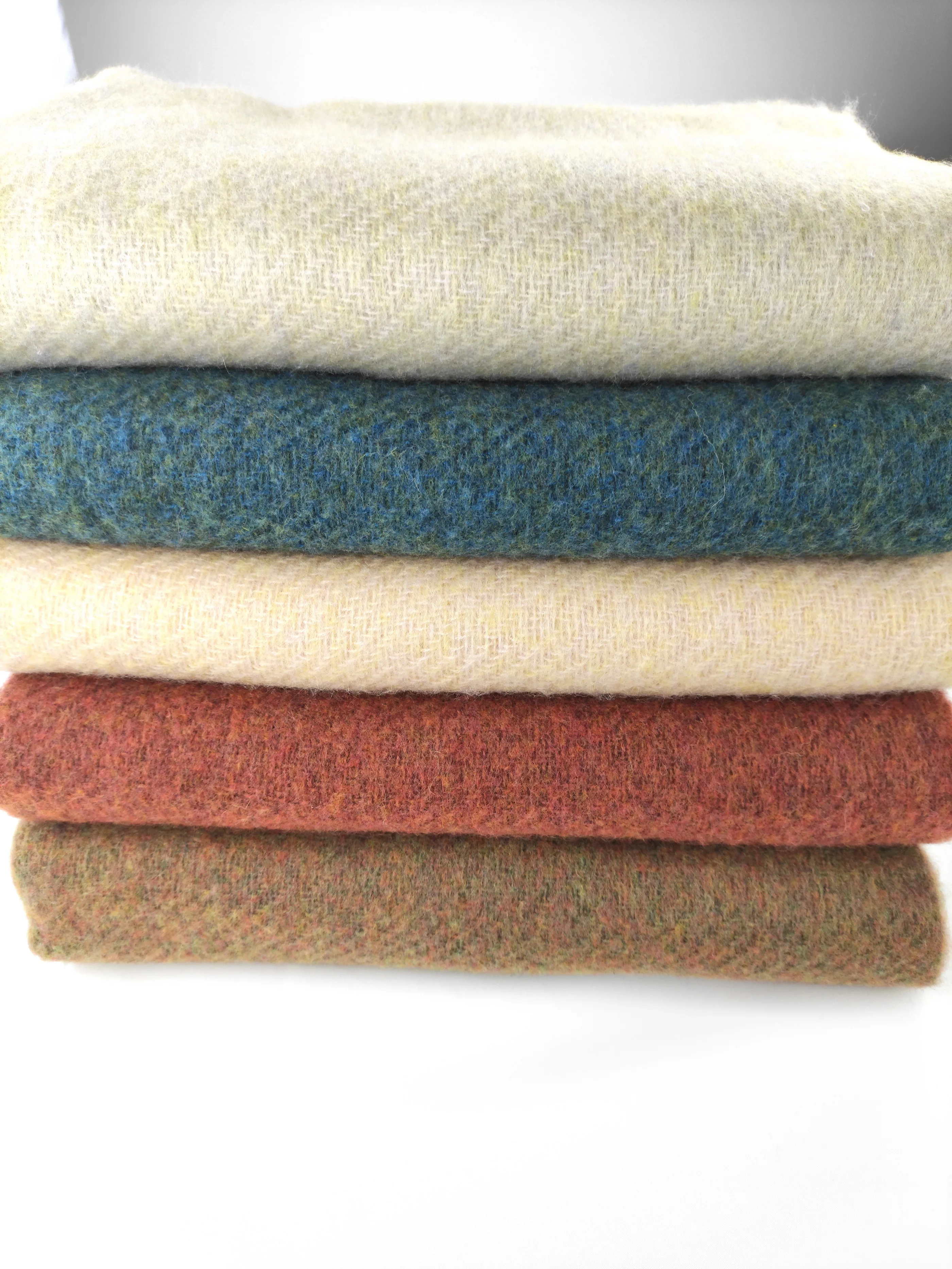 

Designer Foulard Women Solid Wool Scarves Lady Winter Thicken Warm Soft Pashmina Shawls Wraps Female Knitted Long