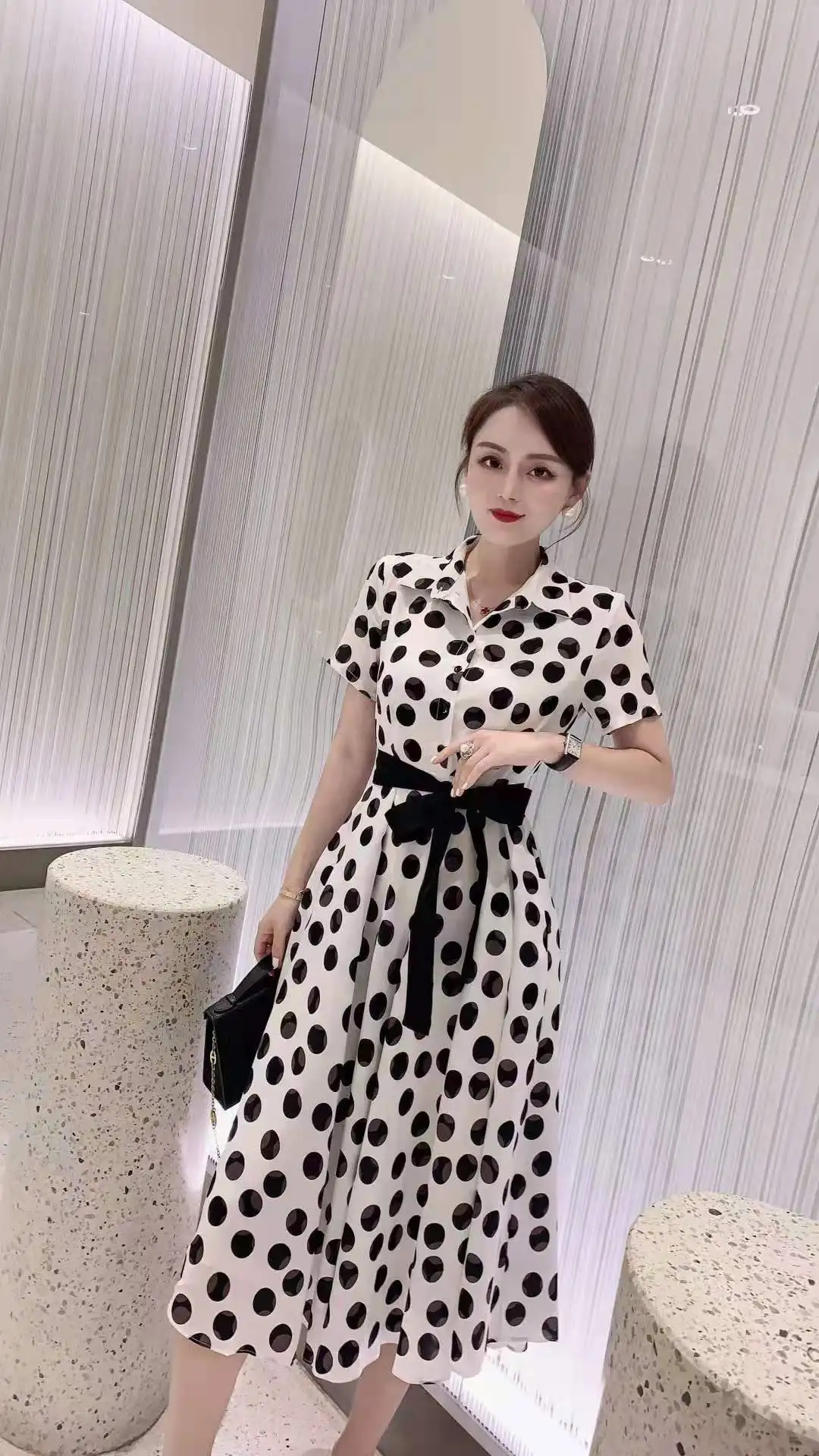 

Short Sleeve Ladies Dress, Big Polka Dots, Lace-Up Style, Lapel
