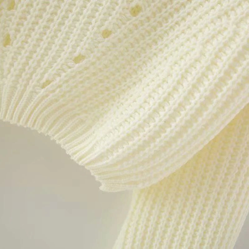 

Paris Girl Autumn Winter Fashion White Turtleneck Knitting Pullovers Short Sweater Women Casual Hollow Out Long Sleeve Knitewear