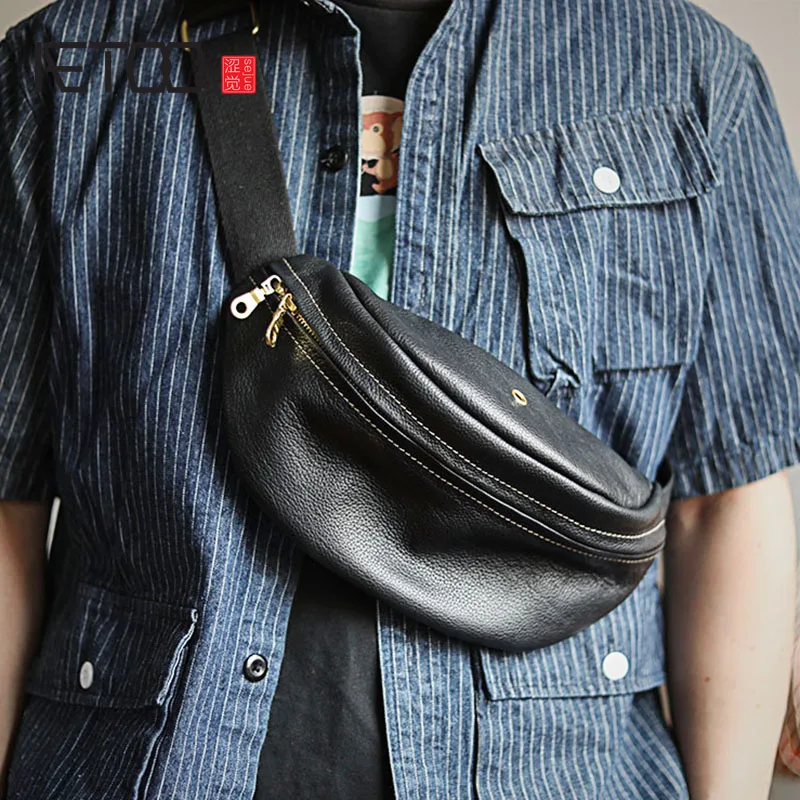 AETOO Leather men's casual chest bag, fashionable cowhide messenger bag, soft leather shoulder bag