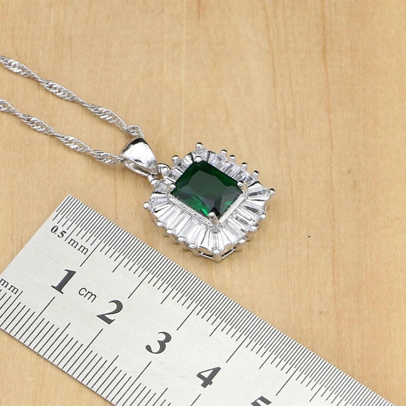 Комплект из колье и серёг серебра 925 пробы с фианитом