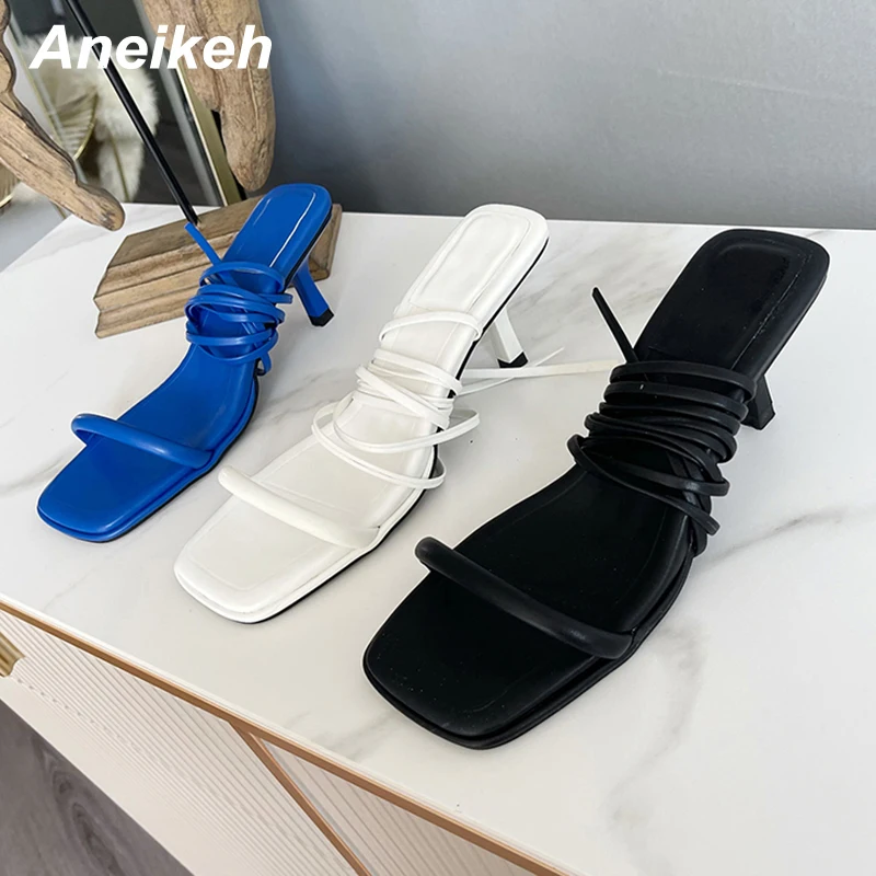 

Aneikeh 2022 летняя обувь для женщин модные однотонные PU узкие ремешки с открытым носком на высоком каблуке Босоножки с перекрестной шнуровкой л...
