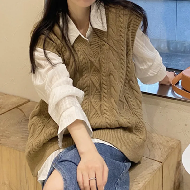 

Жилет с V-образным вырезом, женская одежда на осень, возьмите жилет, сложите его над жилетом, носите трикотажную рубашку