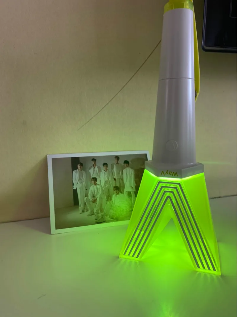 

[MYKPOP]~100% OFFICIAL ORIGINAL~ WAYV OFFICIAL Light Stick KPOP Fans Collection SA20080902