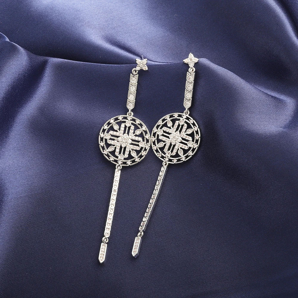 

Retro New Long White Stud Earrings Fashion Exquisite Aaa Cubic Zirconia Wedding Jewelry Jewelry Bride Dubai Noble Jewelry