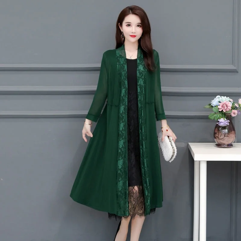 

5XL Plus Size Spring Summer Print Cardigan Middle-aged Women Long Chiffon Sunscreen Jacket Casual Long-sleeve Thin Coat Y563