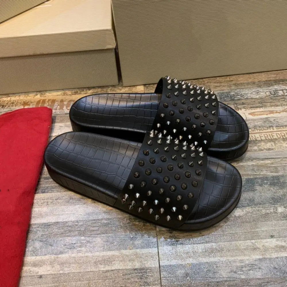 Мужские Пляжные Шлепанцы из натуральной кожи однотонные сандалии с заклепками