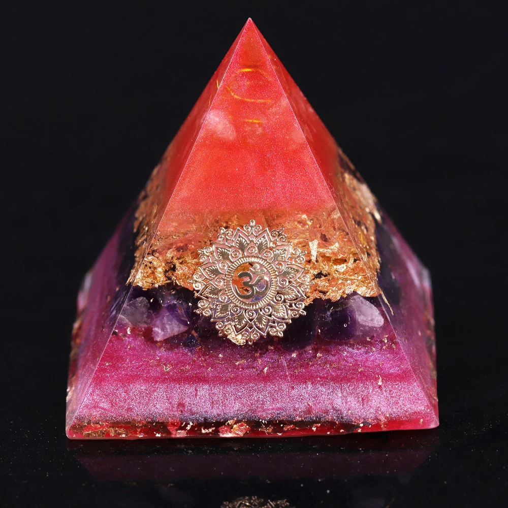 

Пирамида с кристаллами энергия оргонит помогает любви принести удачу и изменить магнитное поле Смола декоративное ремесло ювелирные изделия подарок