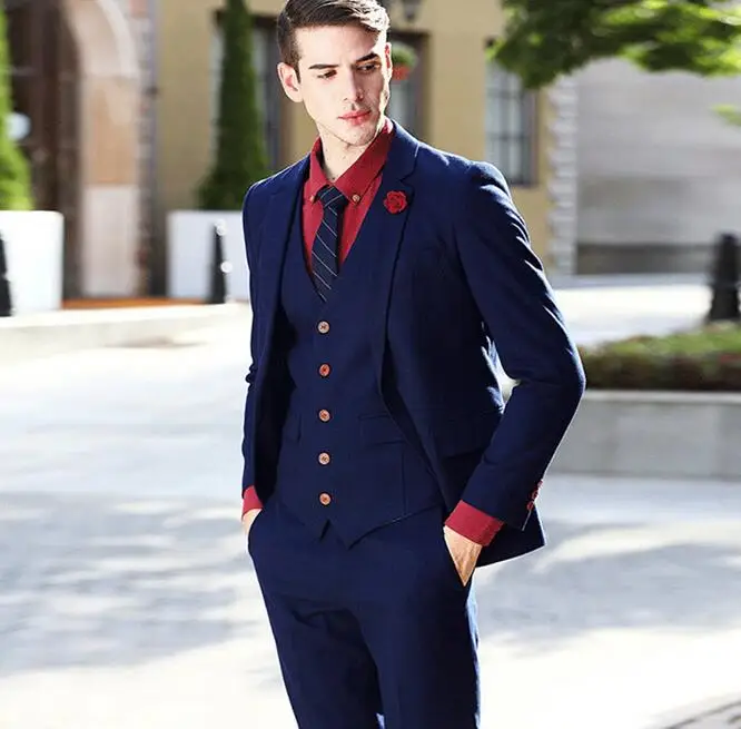 2020 новейший дизайн модный смокинг с красной пуговицей темно синий для женихов 3
