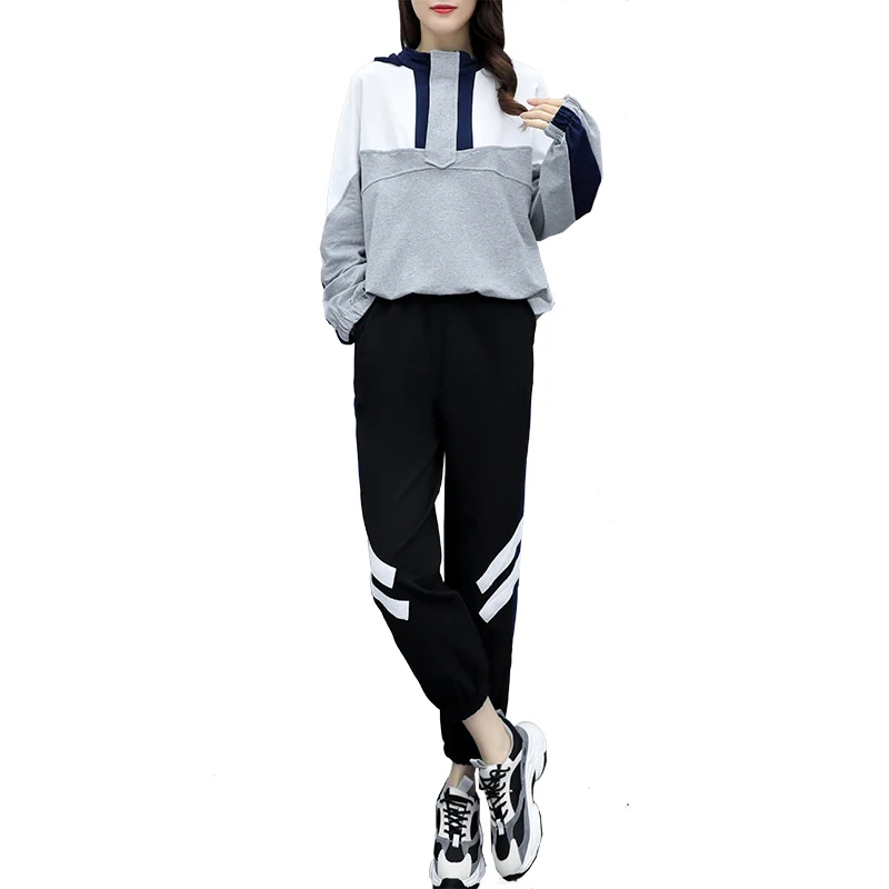 Осенне зимний комплект из двух предметов топы с капюшоном и брюки подходящие