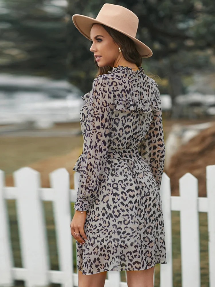 

Summer New Style Leopard Print Pleated Back Lantern Sleeves Half High Collar High Waist Women's Short Skirt