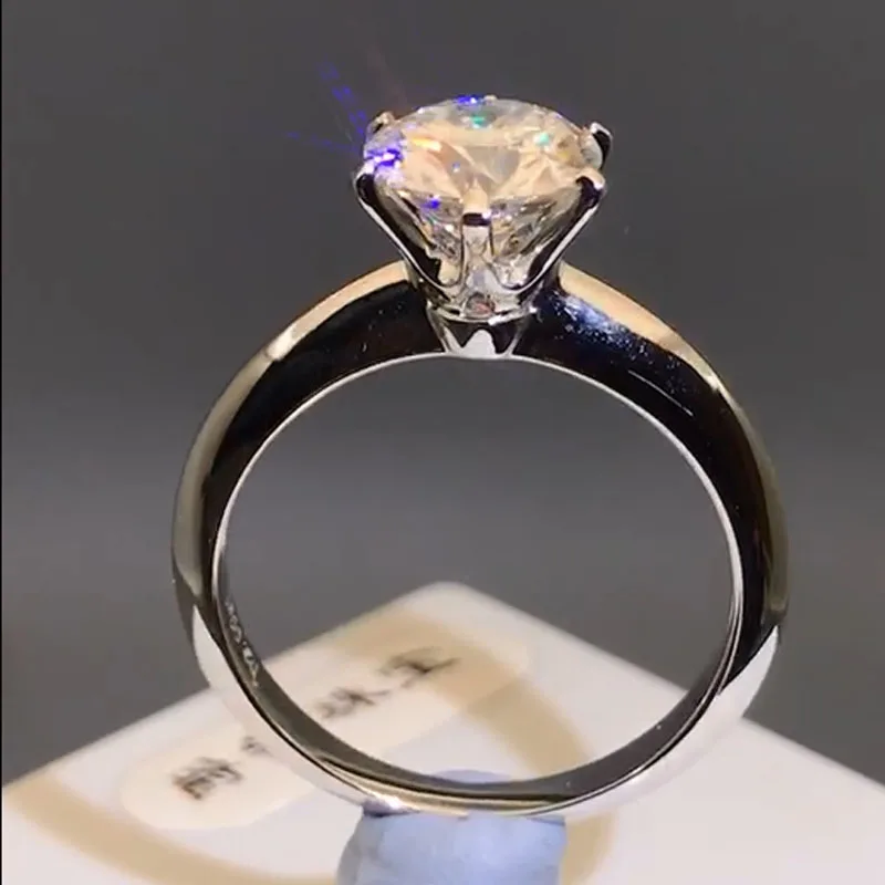 Кольцо женское из белого золота 18 карат с бриллиантом 1 | Украшения и аксессуары