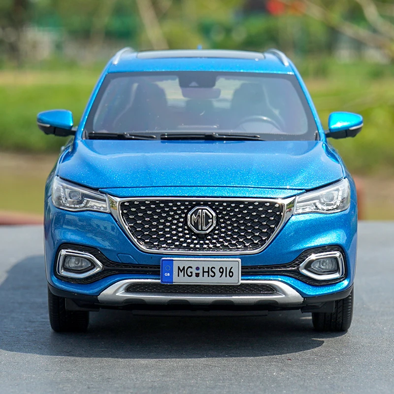 Модель автомобиля с небольшим подарком модель модели 1/18 sain MG HS|Наземный