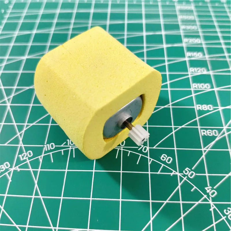 

Новый 1 комплект двигателей постоянного тока Micro 130 3 В 10000 об/мин + 3 шт. шестерни + чехол-держатель двигателя DIY детали игрушки для вертолета научный эксперимент