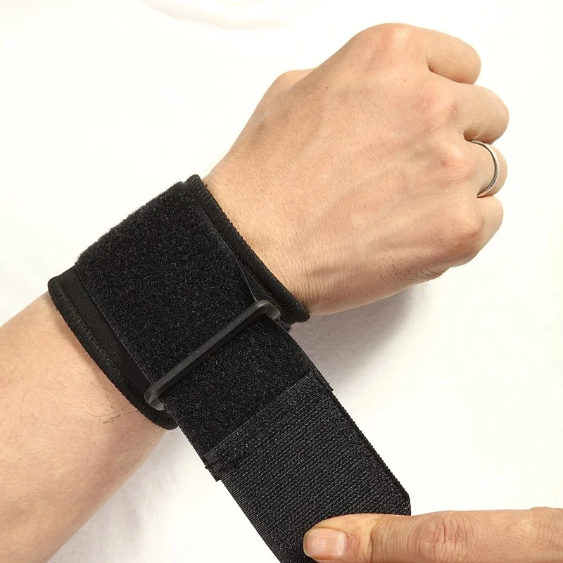 

Protective Wrist Support Adjustable Weight Lifting Elastic Soft Pressurized Wristband Great for Volleyball Tennis Durable Sports