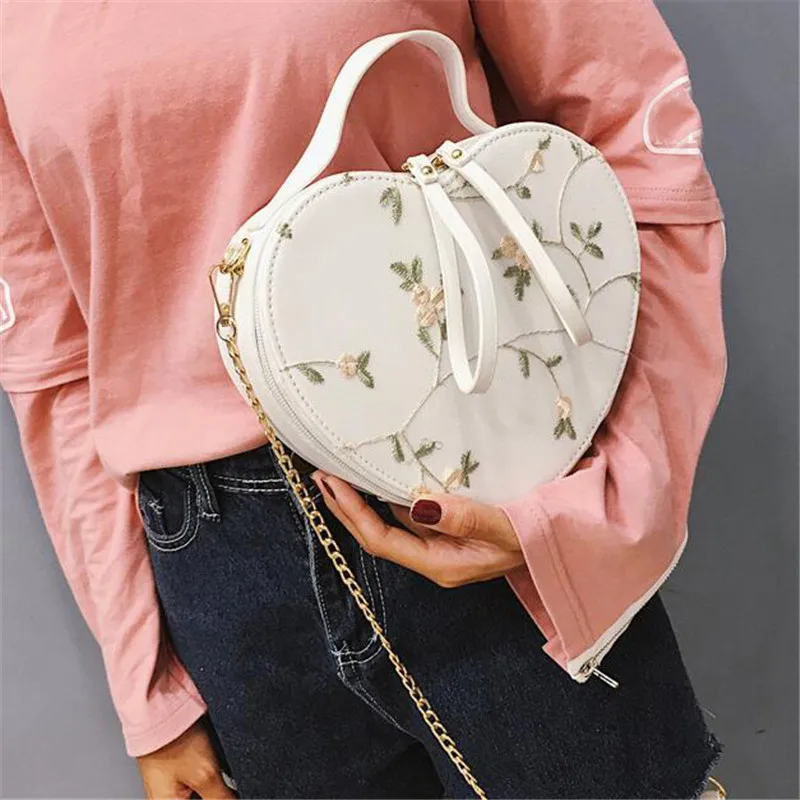 

Женская сумка с цветочной вышивкой, кошелек, сумка через плечо, кожаная сумка-мессенджер с цепочкой в форме сердца, маленькая сумка-клатч че...