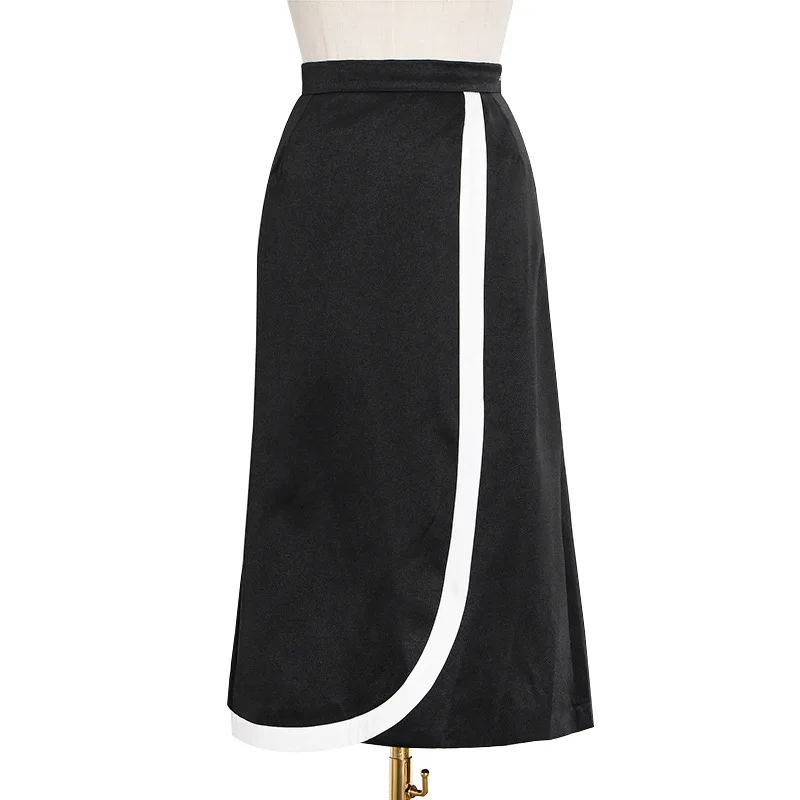 

Vogue of new fund of 2021 autumn temperament elastic waist hip skirts female black and white contrast color stitching pack
