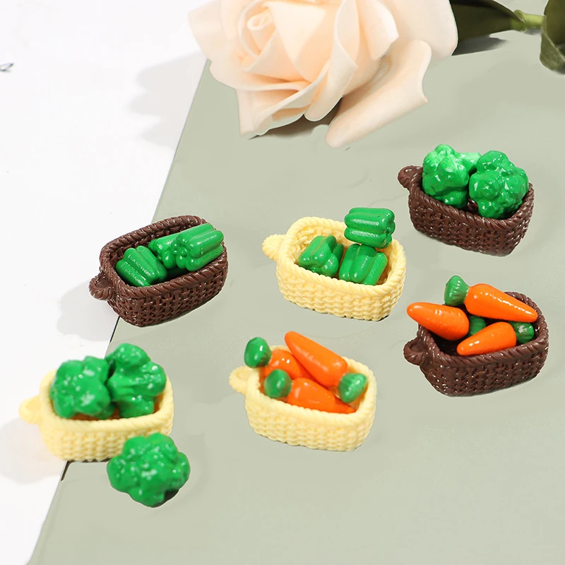 

1Set Dollhouse Miniature Kitchen Green Pepper Carrot Vegetable Bamboo Basket Set Children's Miniature Accessories