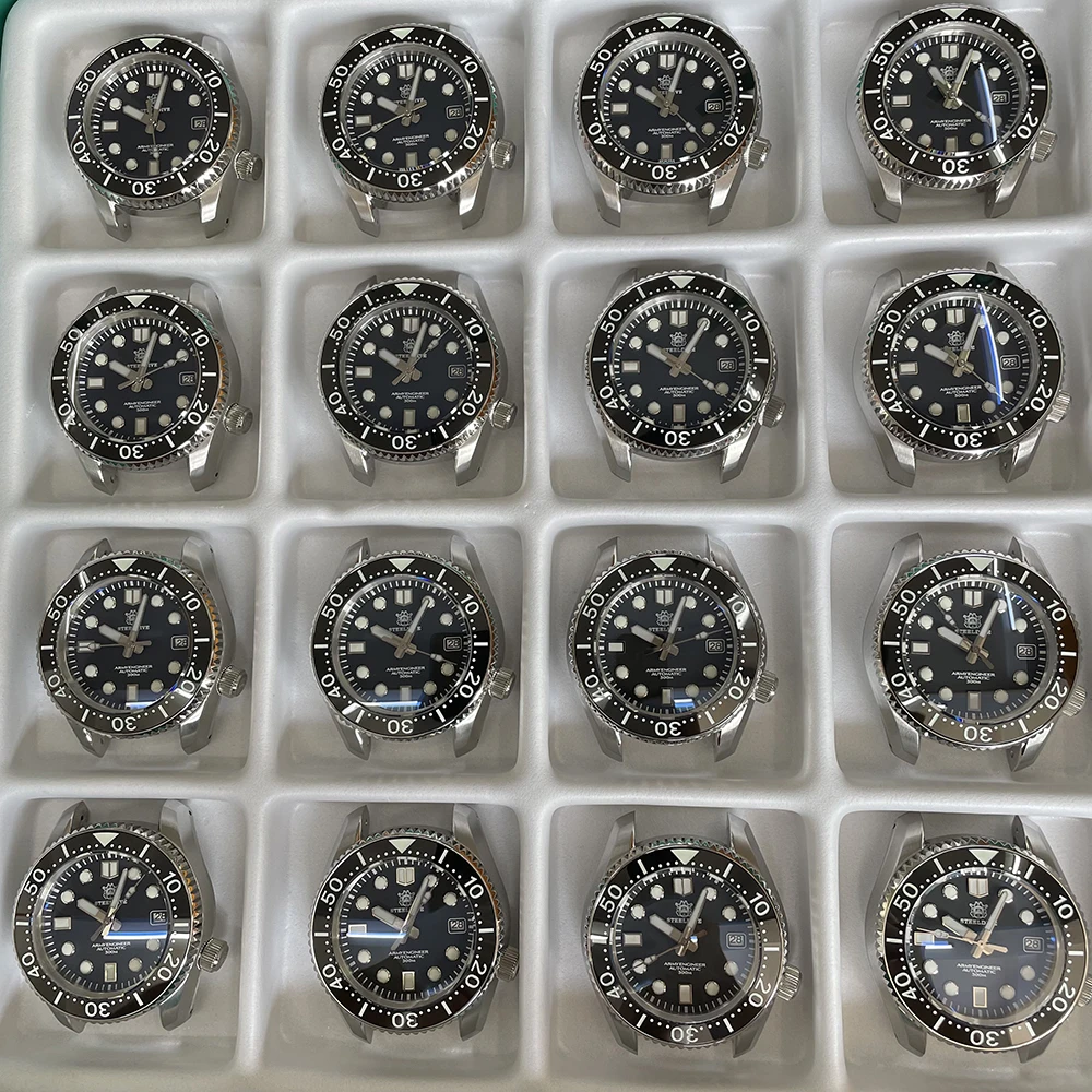 

SD1968 Classic Watches STEELDIVE Design 30ATM 300M Waterproof Men's Diving Watch NH35 Super BGW9 Luminous Sapphire Wristwatch