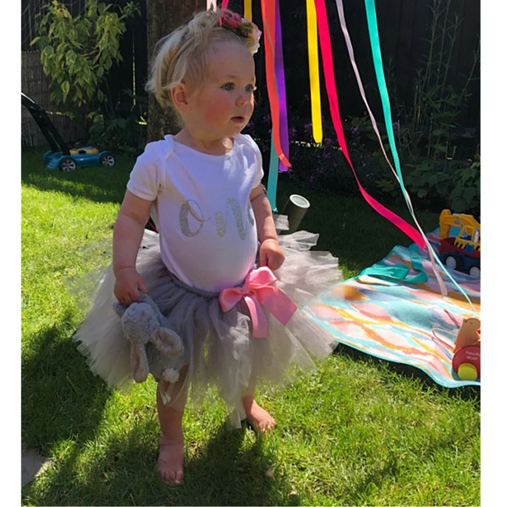 Индивидуальный наряд для вечеринки в честь рождения ребенка девочки серое