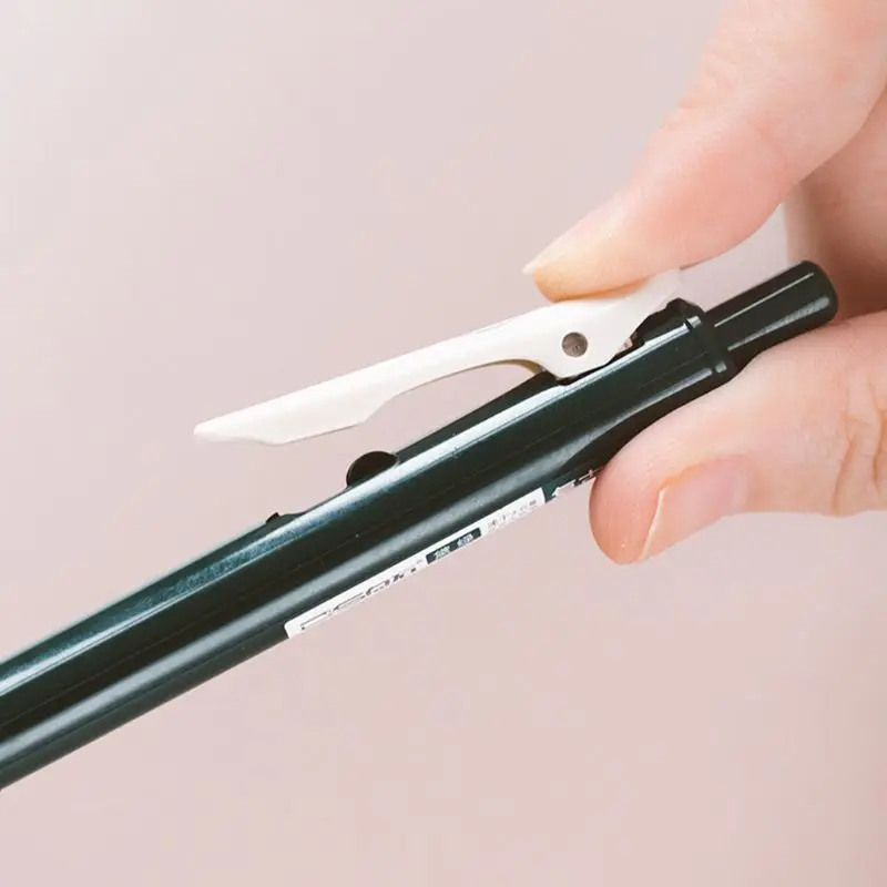 

5pcs Retro Gel Pens 0.5mm Thin Point Quick Drying Neutral Marker Clip Pen School