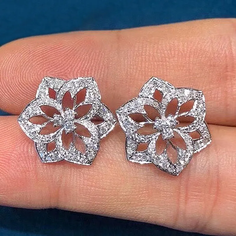 

Huitan Delicate Flower Stud Earrings Women Hollow Out Design Chic Accessories for Dance Party Birthday Girl Gift Fashion Jewelry