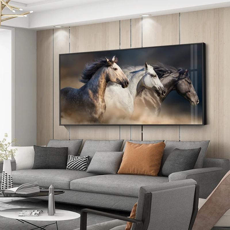 Настенный постер с изображением черно-белой бегущей лошади картины животными