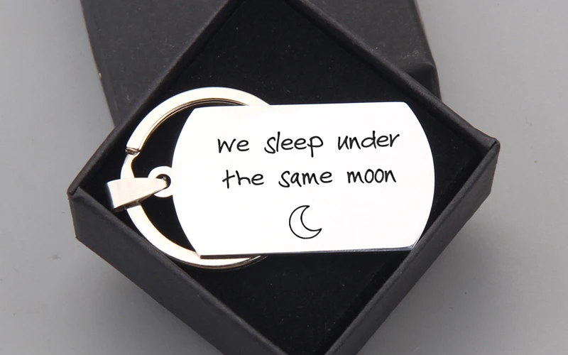 Мы ходим на одном солнце готовим красивые подарочные коробки для мальчиков и